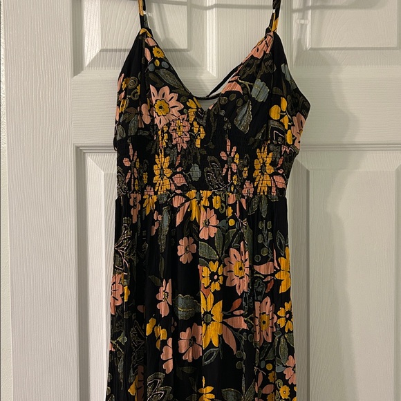 Angie Black Floral Midi Dress - Picture 4 of 6